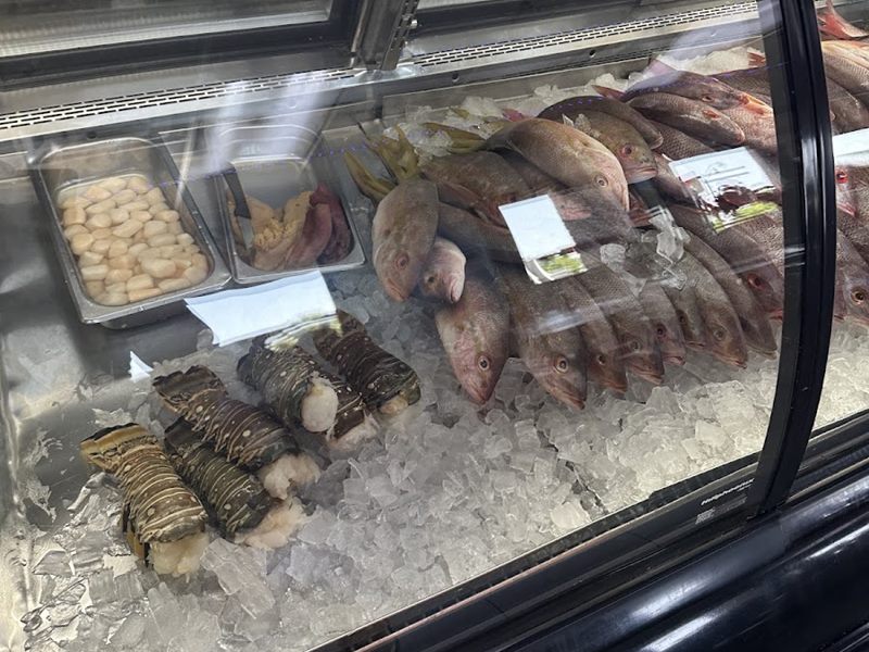 Bahamas Fish Market & Restaurant interior